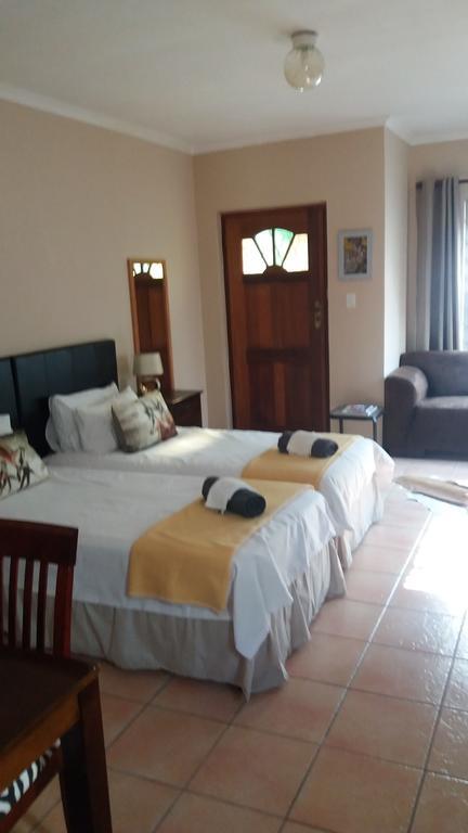 Rhodes Lodge Stellenbosch Exteriör bild